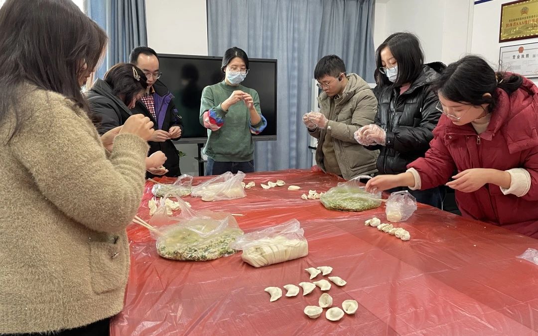 贏潤集團(tuán) | 迎冬至，包餃子，共繪溫馨畫卷！